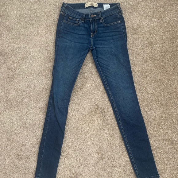 Hollister Skinny Jeans - Picture 1 of 1
